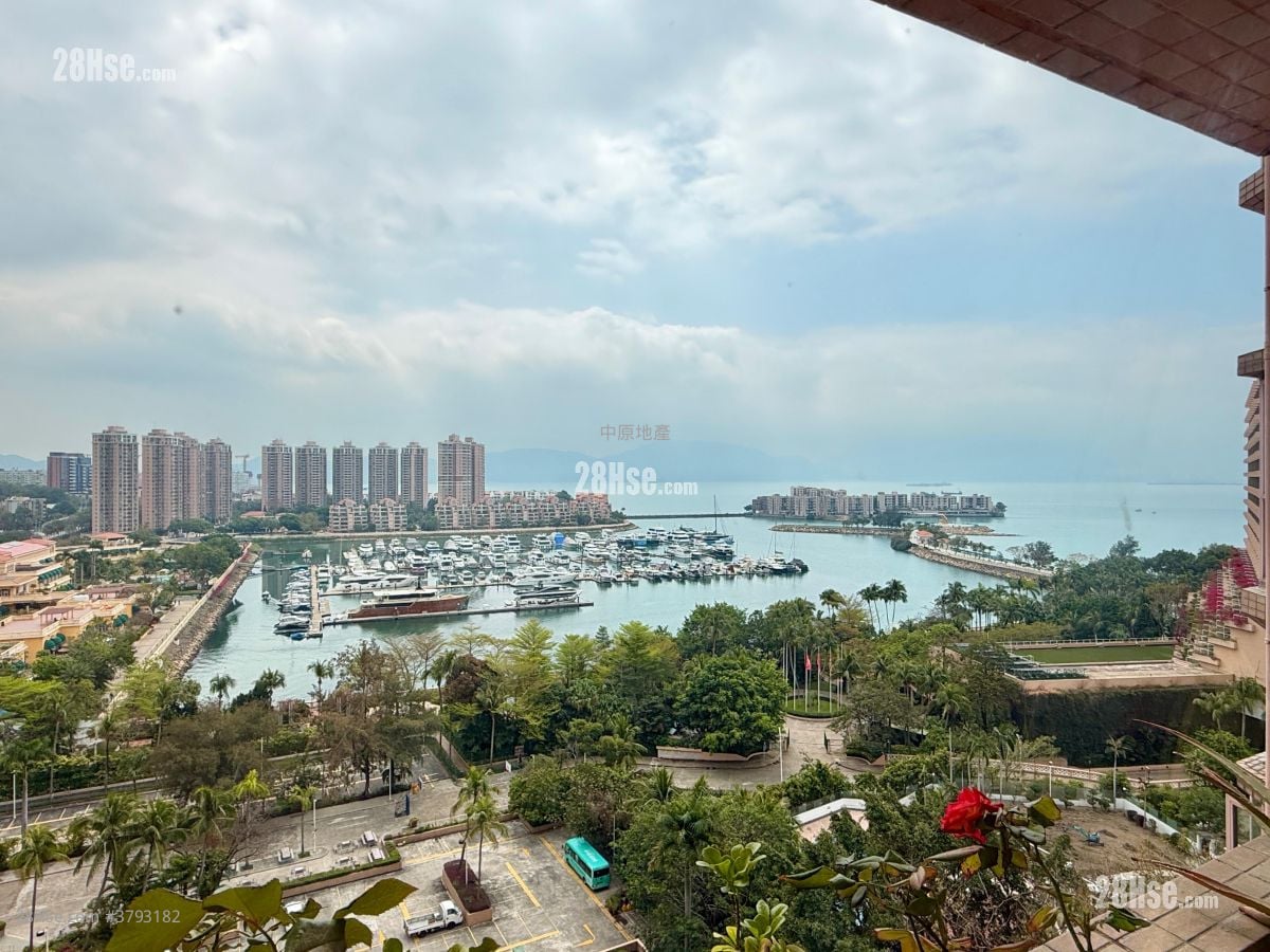 Hong Kong Gold Coast Sell 4 Bedrooms , 2 Bathrooms 576 ft²