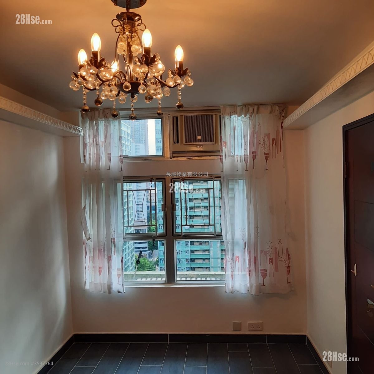 晓翠苑 租盘 401 平方尺