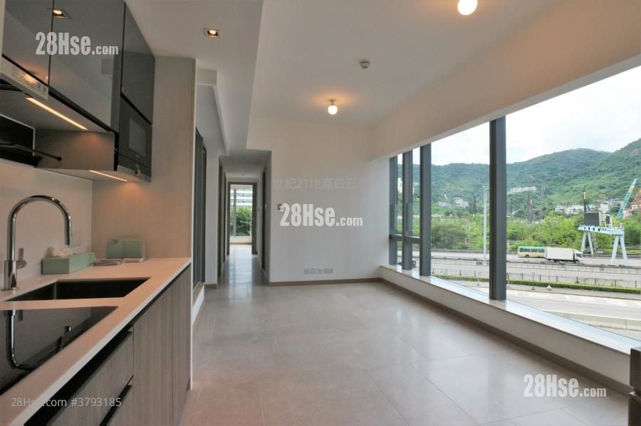 St Martin Sell 3 Bedrooms 628 ft²
