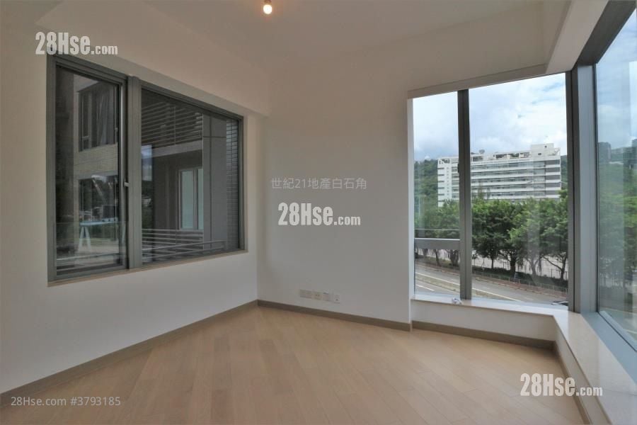 St Martin Sell 3 Bedrooms 628 ft²