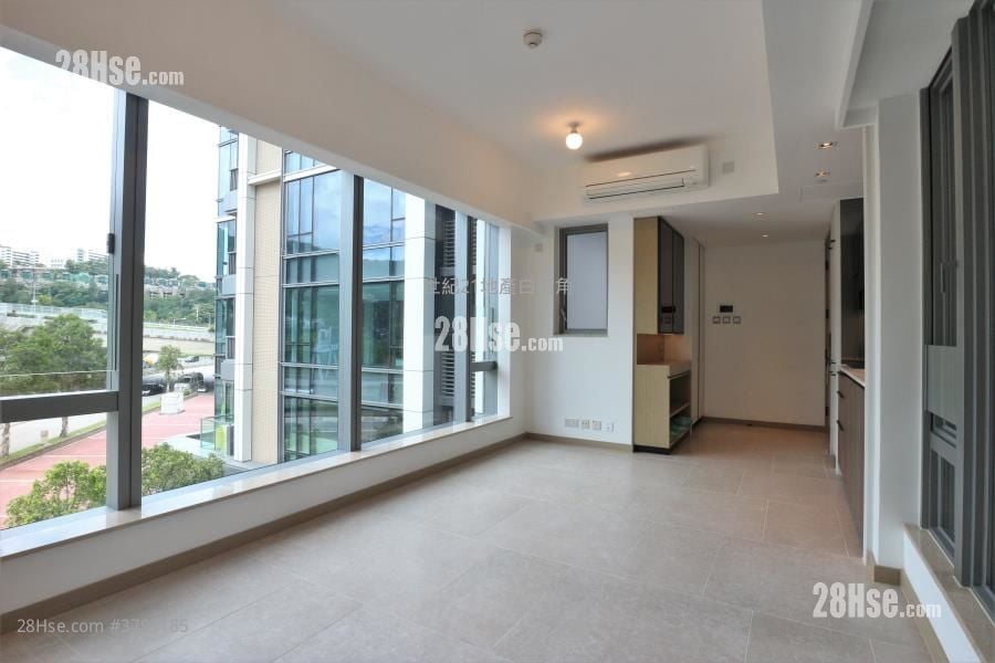 St Martin Sell 3 Bedrooms 628 ft²