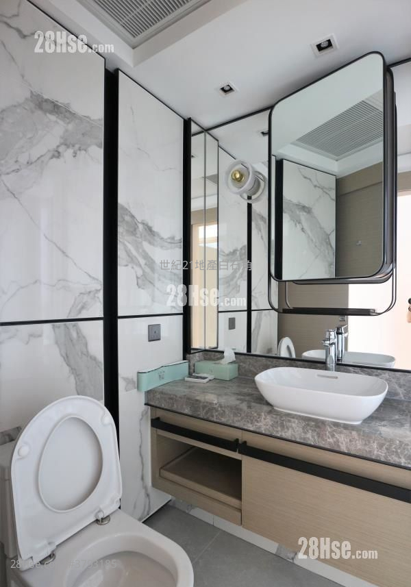 St Martin Sell 3 Bedrooms 628 ft²