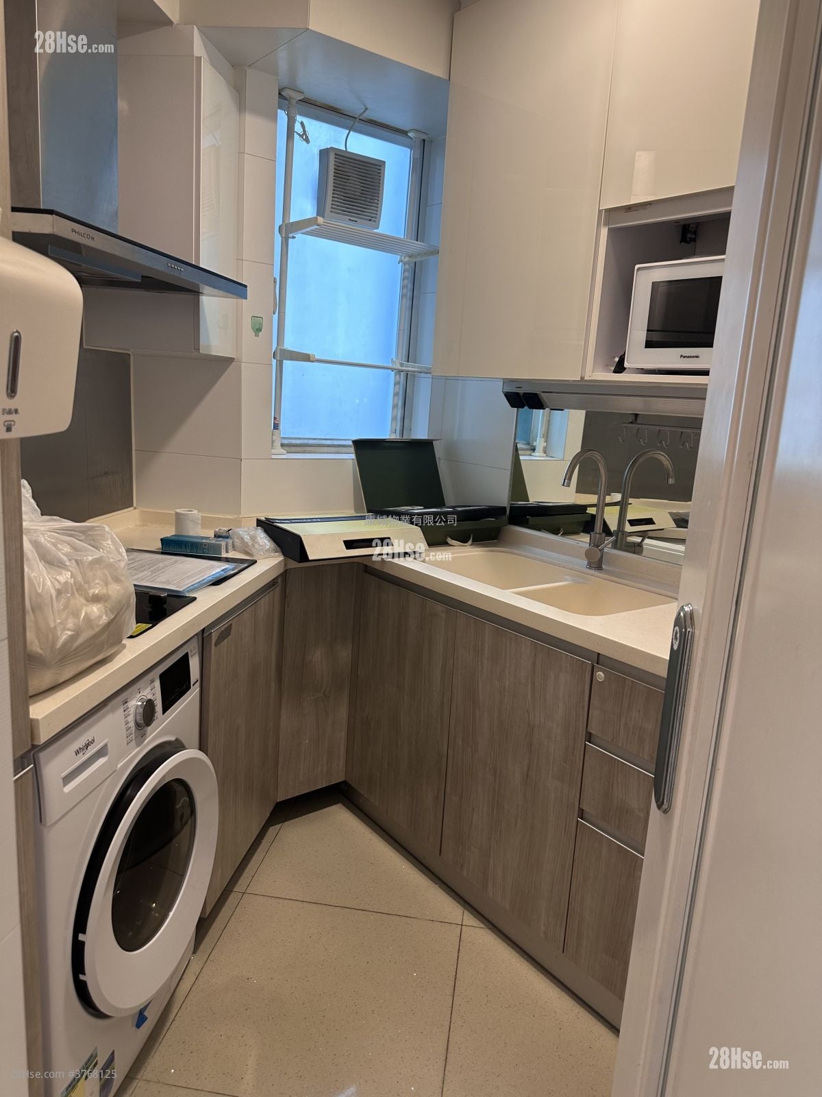 领峰 租盘 4 房 , 2 浴室 984 平方尺