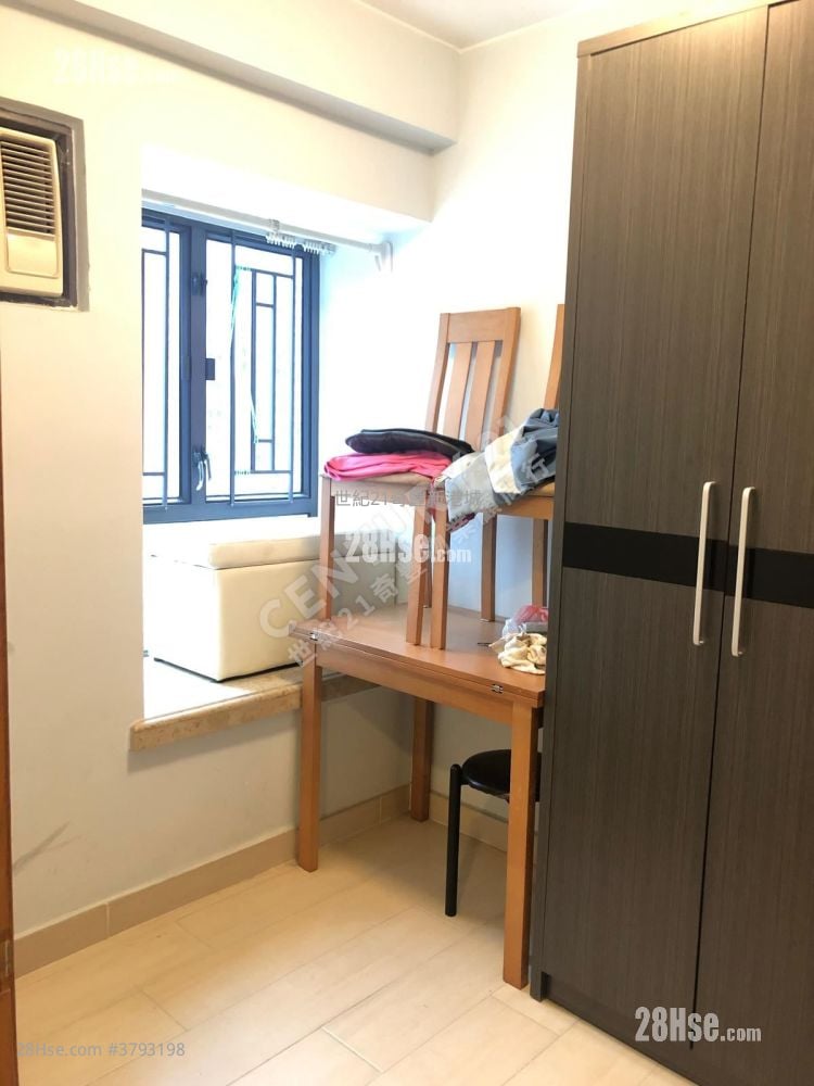 海柏花园 售盘 2 房 , 1 浴室 389 平方尺