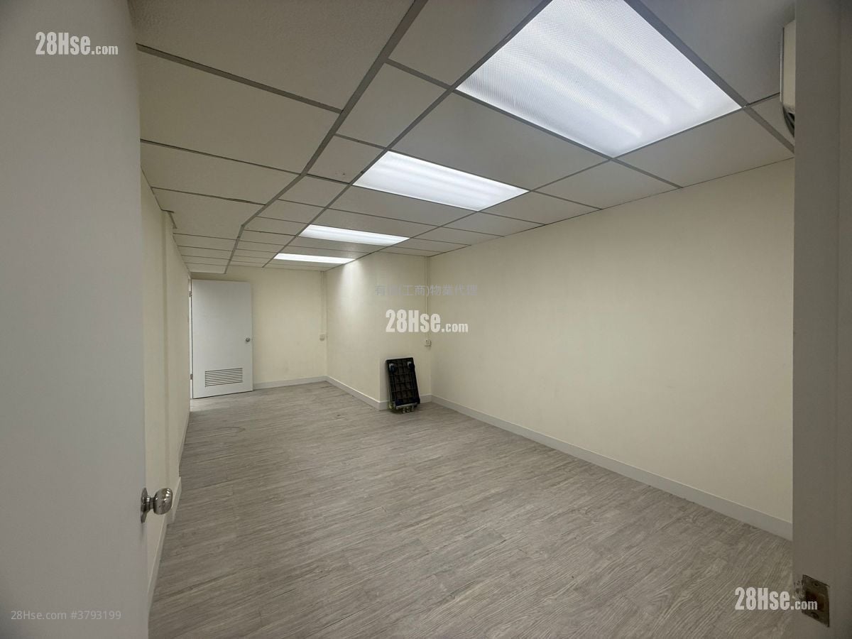 Tong Yuen Factory Building Rental 4 Bedrooms , 2 Toilets