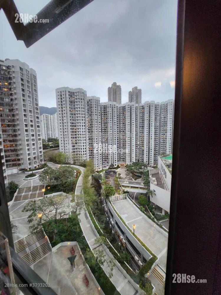 Kornhill Sell 3 Bedrooms , 1 Bathroom 664 ft²