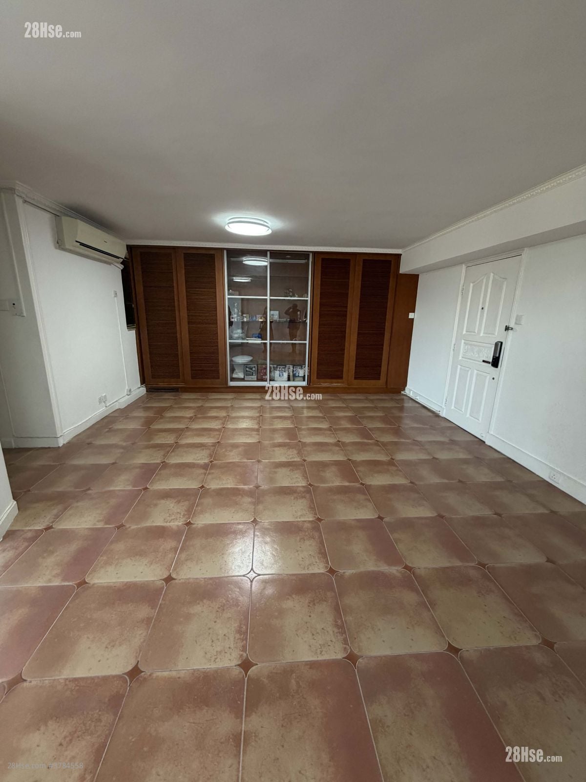 太古城 售盘 3 房 , 2 浴室 1,015 平方尺