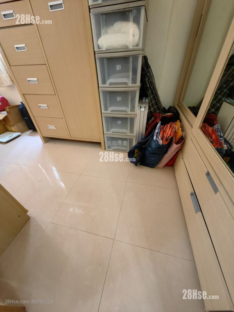Hung Yip Building Sell 1 Bedroom , 1 Bathroom 428 ft²