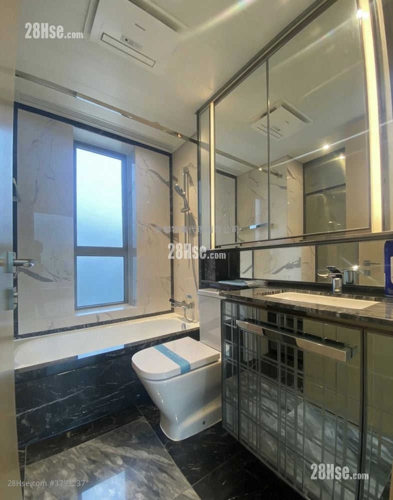 Grand Marini 售盘 3 房 , 2 浴室 785 平方尺