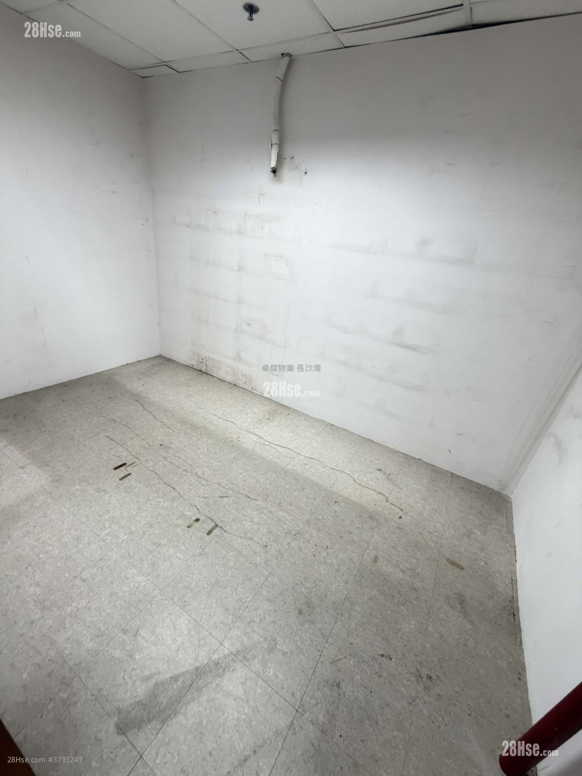 Ka To Factory Building Rental 2,850 ft²