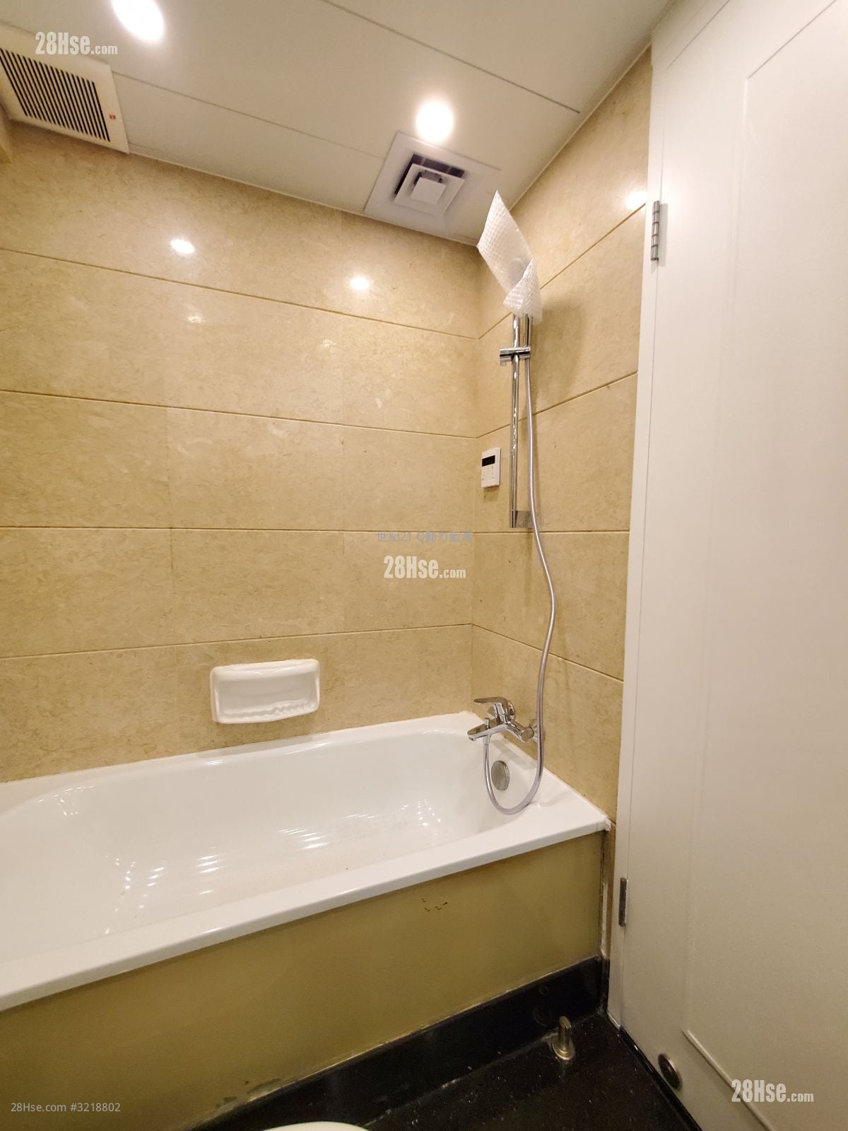 蓝湾半岛 租盘 3 房 , 2 浴室 848 平方尺