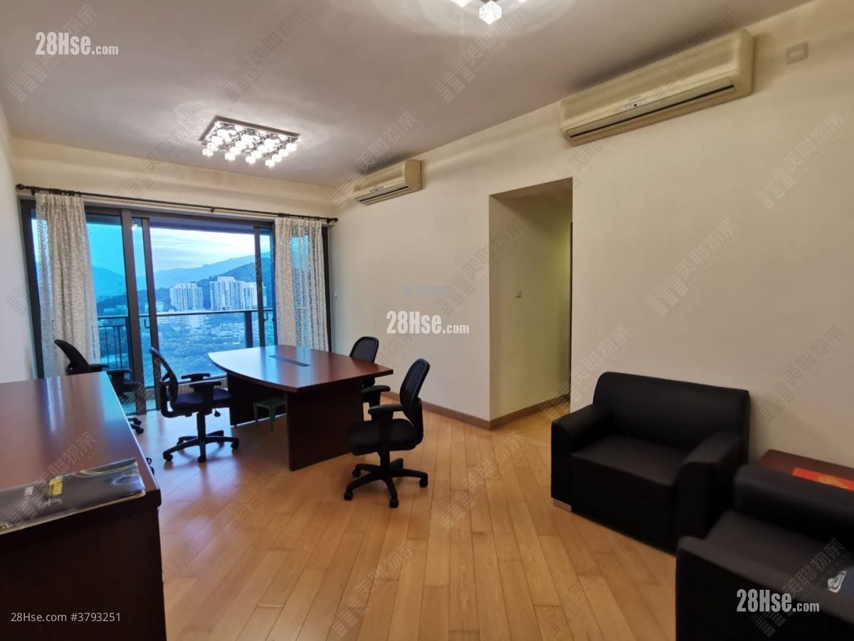 Yoho Midtown Rental 4 Bedrooms , 2 Bathrooms 1,026 ft²