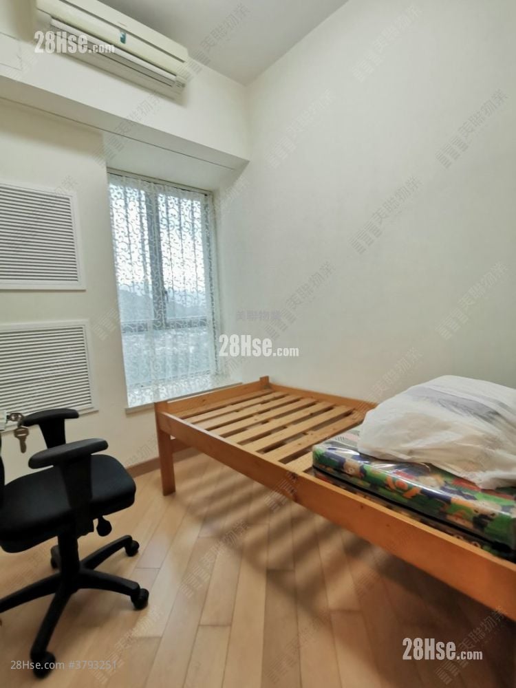 Yoho Midtown Rental 4 Bedrooms , 2 Bathrooms 1,026 ft²