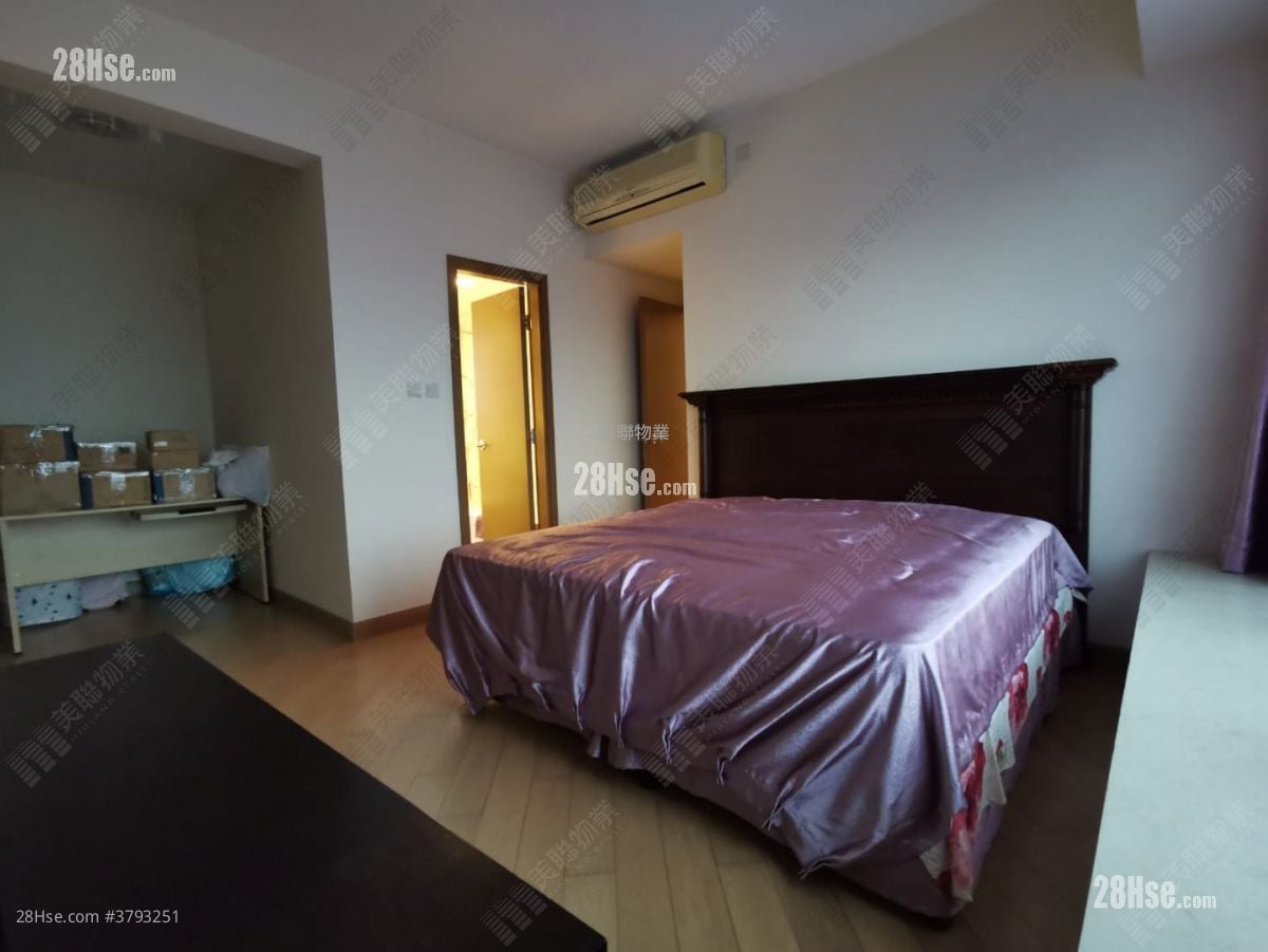 Yoho Midtown Rental 4 Bedrooms , 2 Bathrooms 1,026 ft²