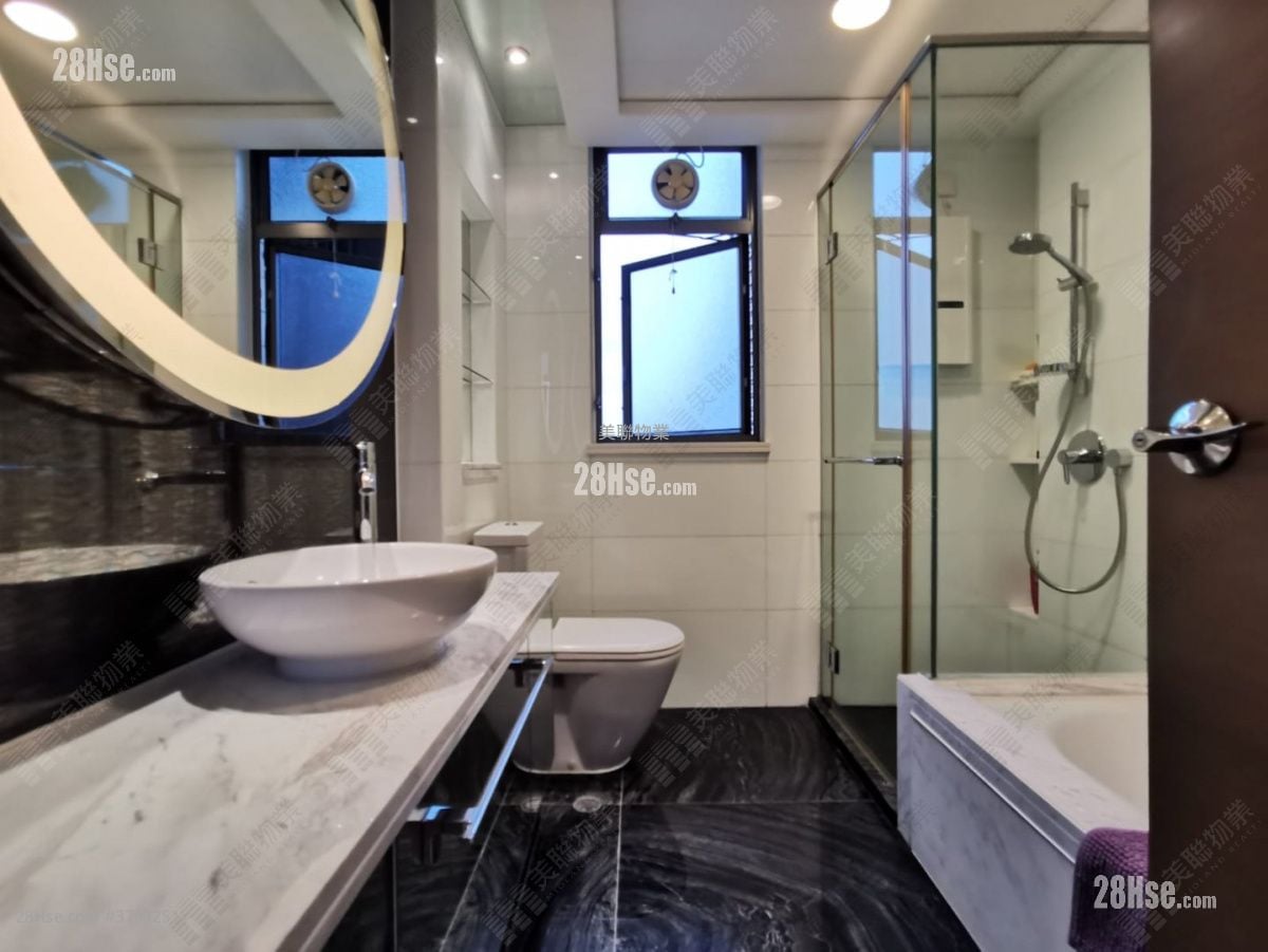 Yoho Midtown Rental 4 Bedrooms , 2 Bathrooms 1,026 ft²