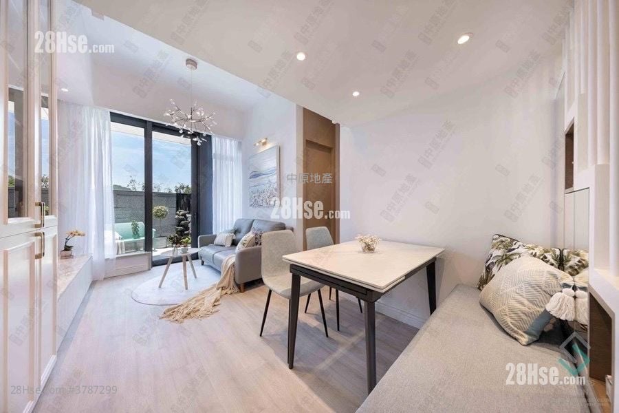 The Regent Rental 3 Bedrooms , 2 Bathrooms 593 ft²