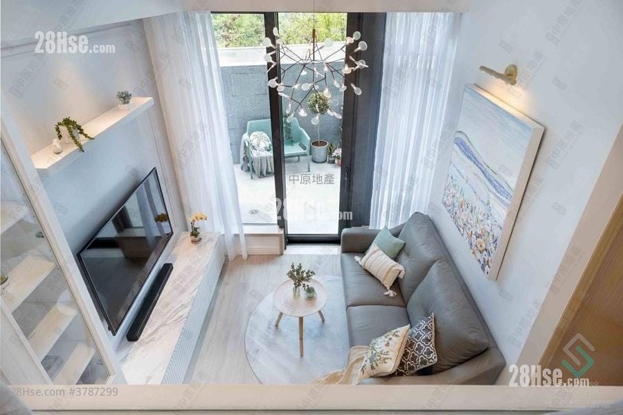 The Regent Rental 3 Bedrooms , 2 Bathrooms 593 ft²