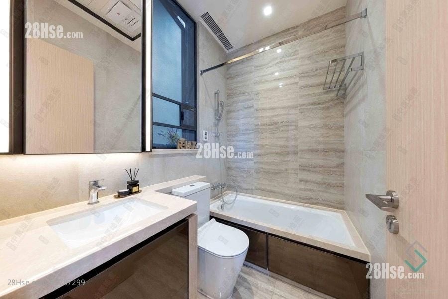 The Regent Rental 3 Bedrooms , 2 Bathrooms 593 ft²