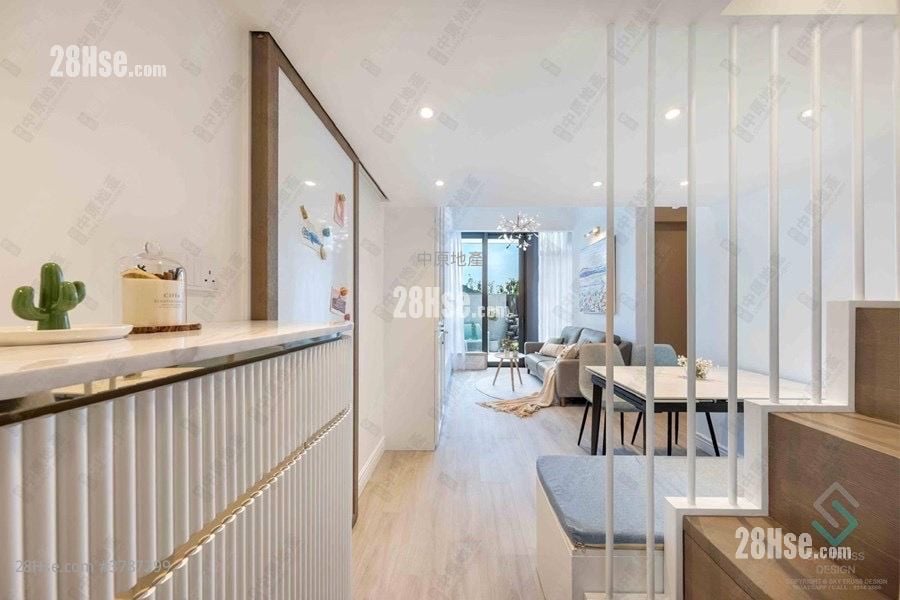 The Regent Rental 3 Bedrooms , 2 Bathrooms 593 ft²