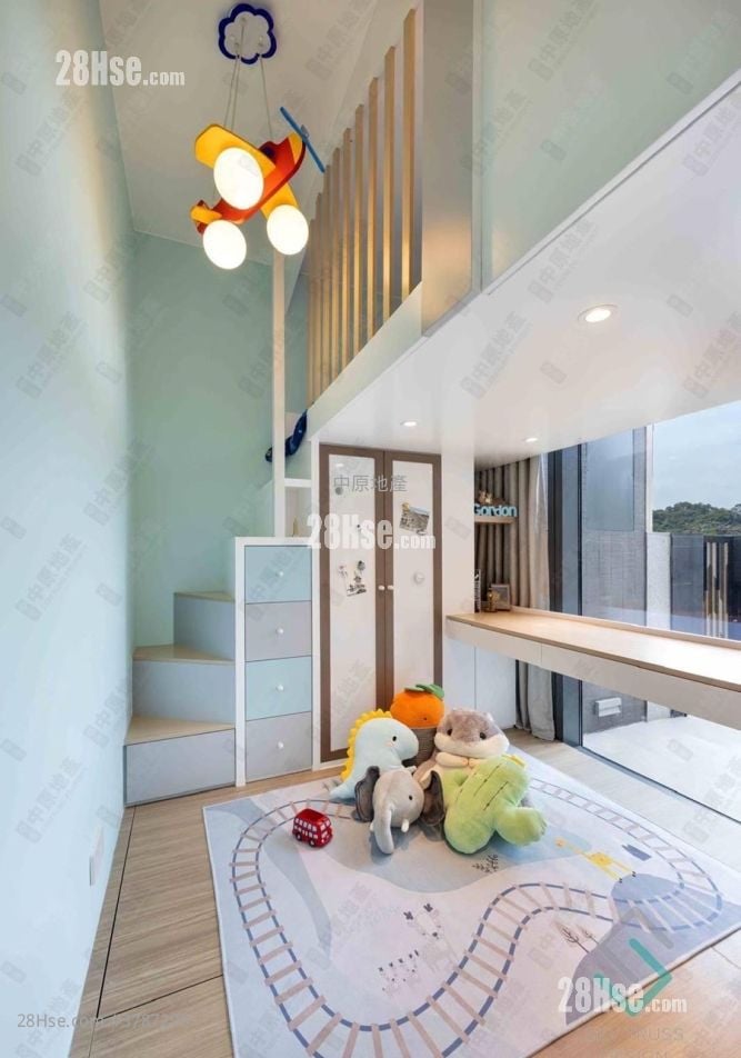 The Regent Rental 3 Bedrooms , 2 Bathrooms 593 ft²