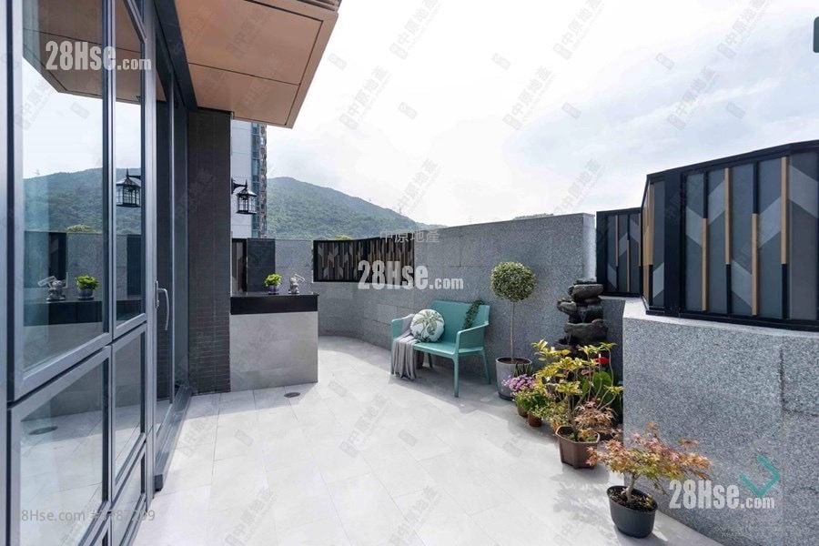 The Regent Rental 3 Bedrooms , 2 Bathrooms 593 ft²