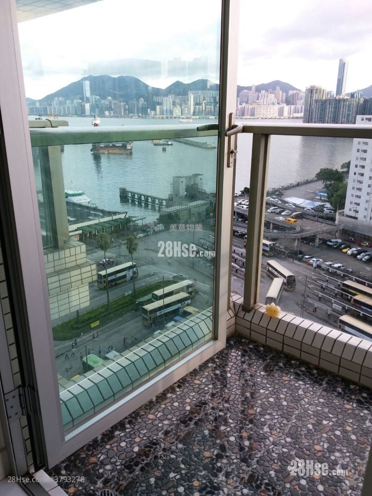 Grand Waterfront Rental 2 Bedrooms , 1 Bathroom 546 ft²