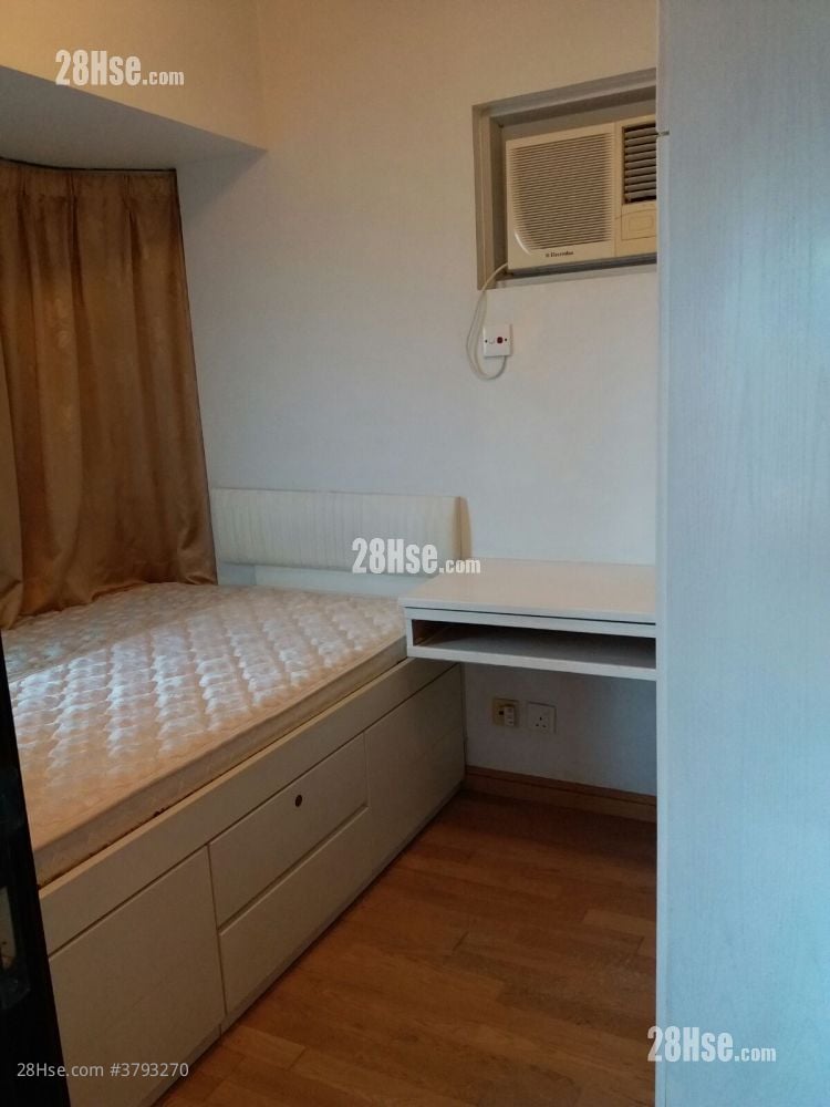 Grand Waterfront Rental 2 Bedrooms , 1 Bathroom 546 ft²