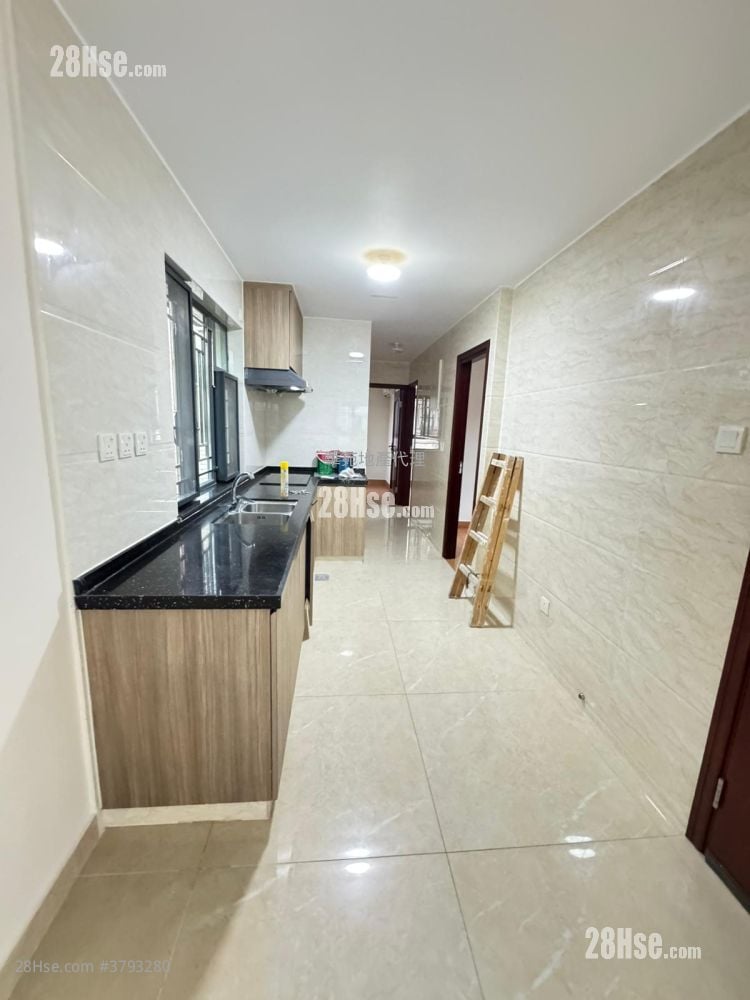 村屋 租盘 3 房 , 1 浴室 700 平方尺