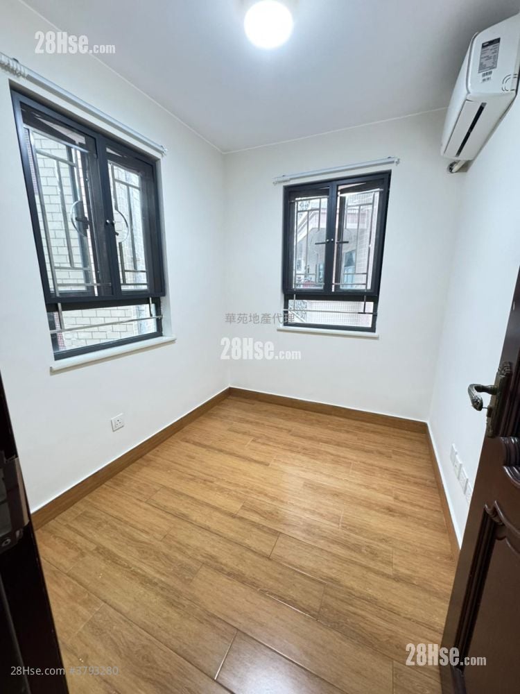 村屋 租盘 3 房 , 1 浴室 700 平方尺