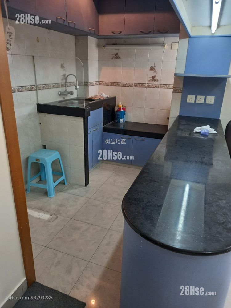 Ellen Building Sell 3 Bedrooms , 1 Bathroom 463 ft²