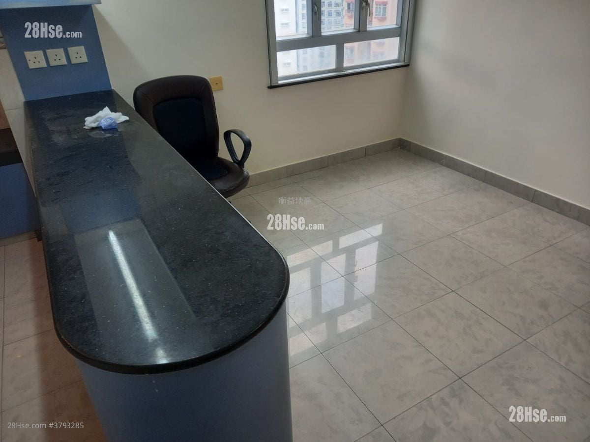 Ellen Building Sell 3 Bedrooms , 1 Bathroom 463 ft²