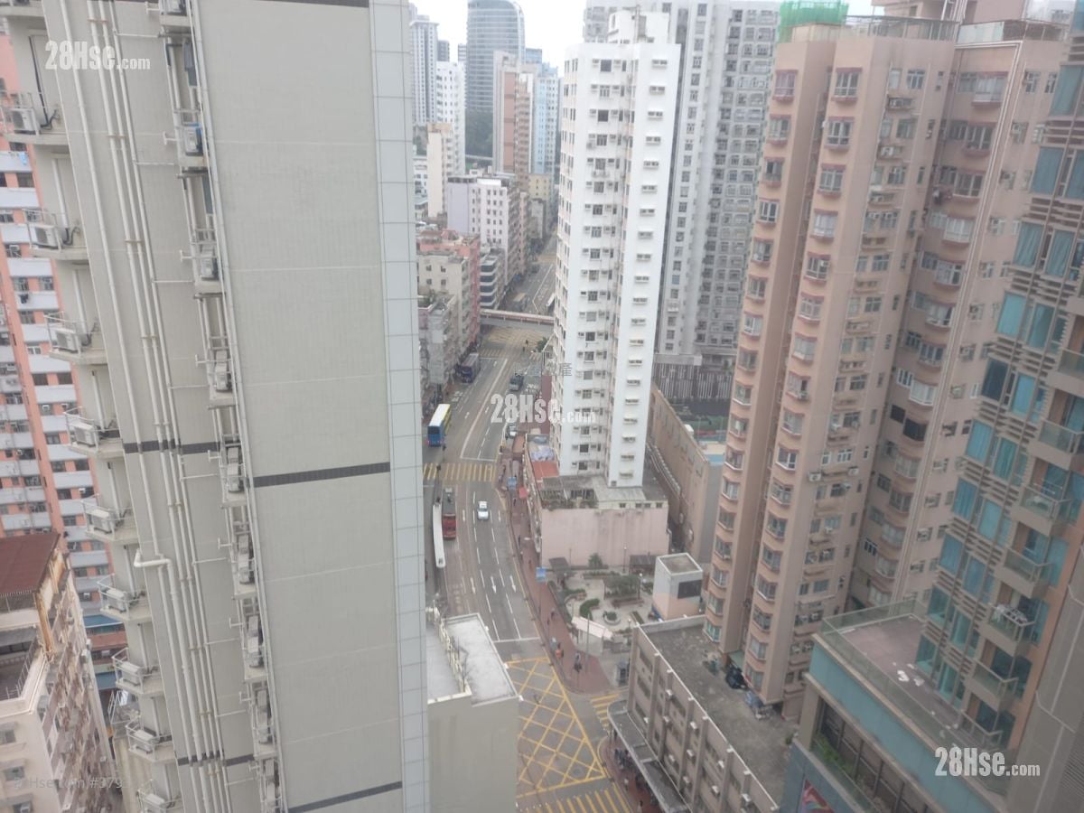 Ellen Building Sell 3 Bedrooms , 1 Bathroom 463 ft²