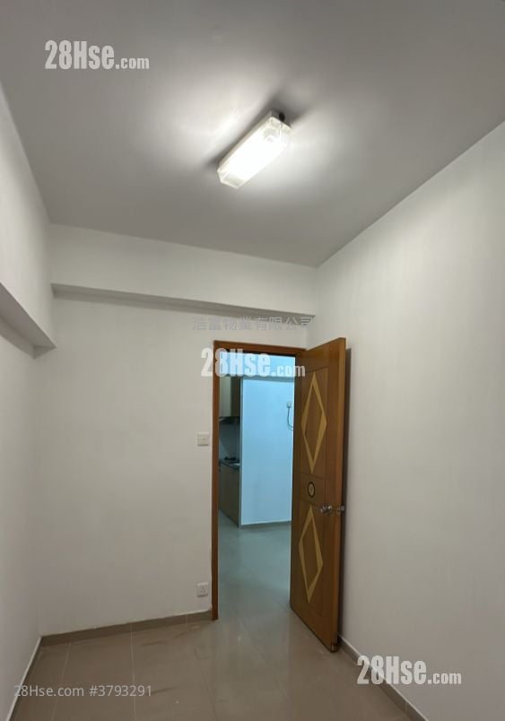 Wai Lee Building Sell 2 Bedrooms , 1 Bathroom 334 ft²