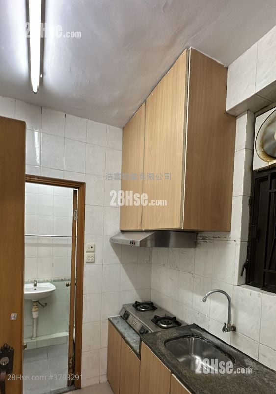 Wai Lee Building Sell 2 Bedrooms , 1 Bathroom 334 ft²