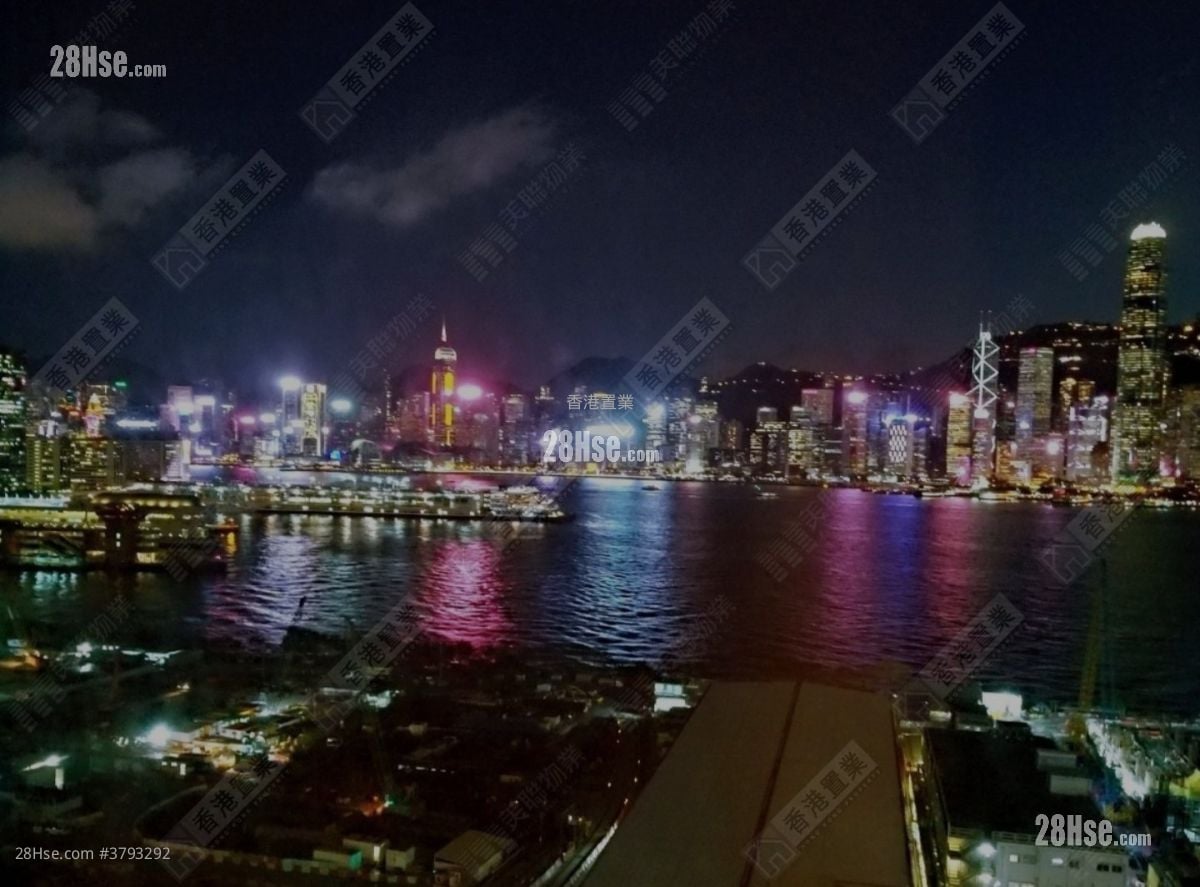 君临天下 租盘 3 房 1,049 平方尺