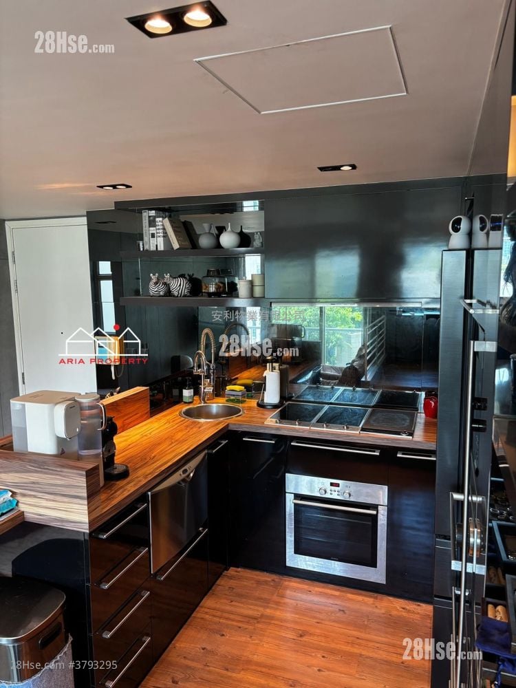 Coastal Skyline Sell Studio , 1 Bathroom 518 ft²