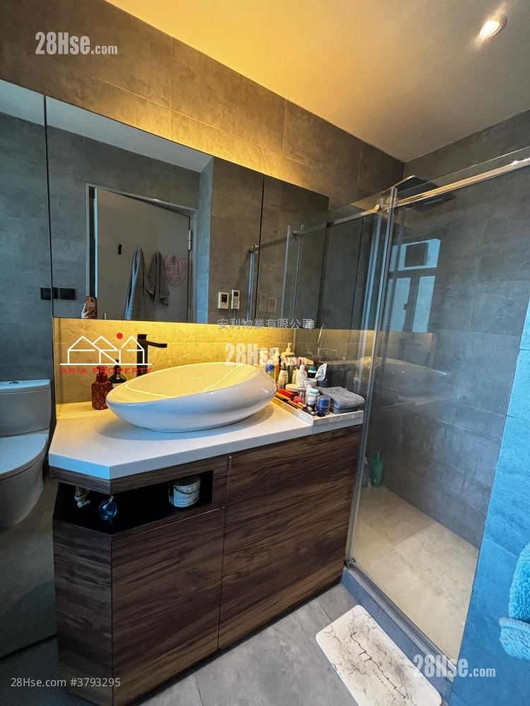 Coastal Skyline Sell Studio , 1 Bathroom 518 ft²