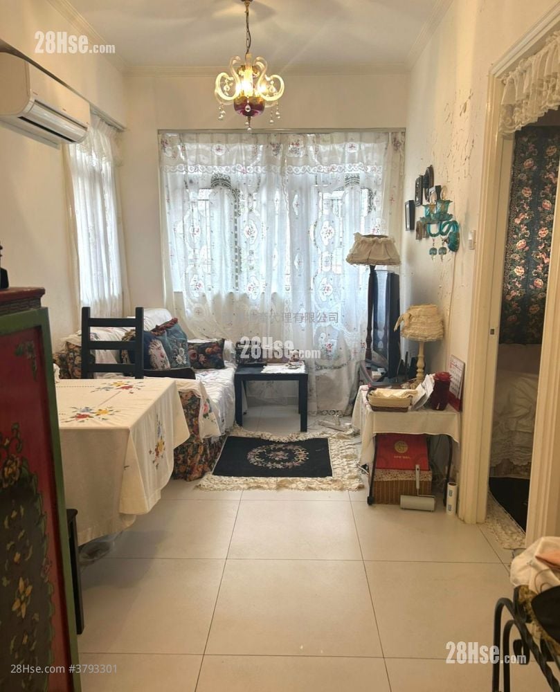 怡新洋楼 售盘 364 平方尺