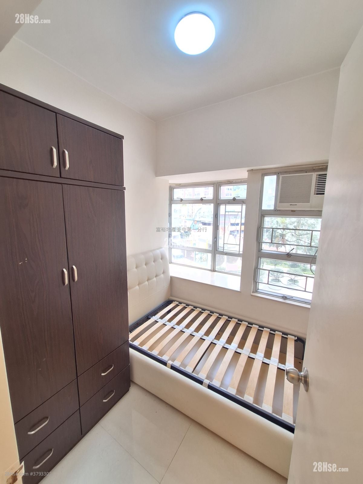 荃景花园 租盘 2 房 362 平方尺