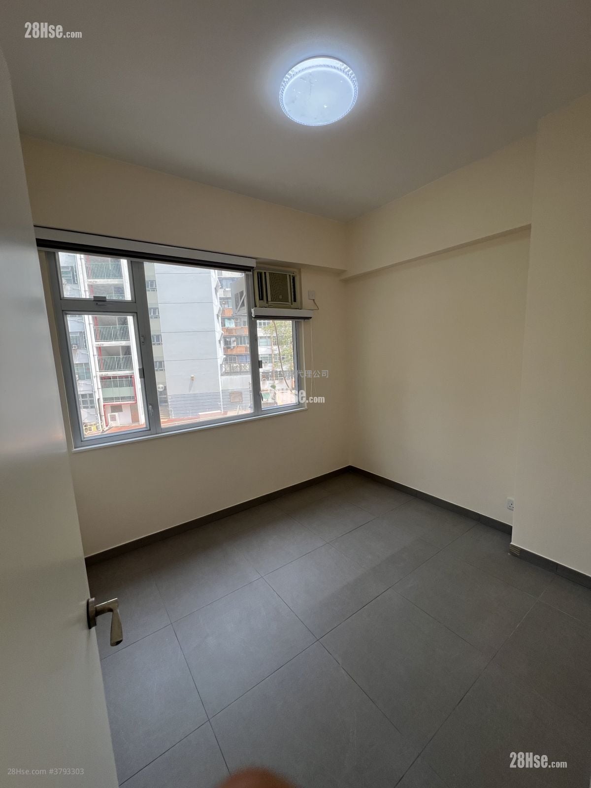 Ho King Building Rental 2 Bedrooms , 1 Bathroom 589 ft²