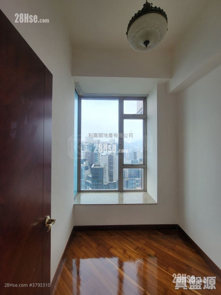 一号银海 售盘 3 房 , 2 浴室 665 平方尺