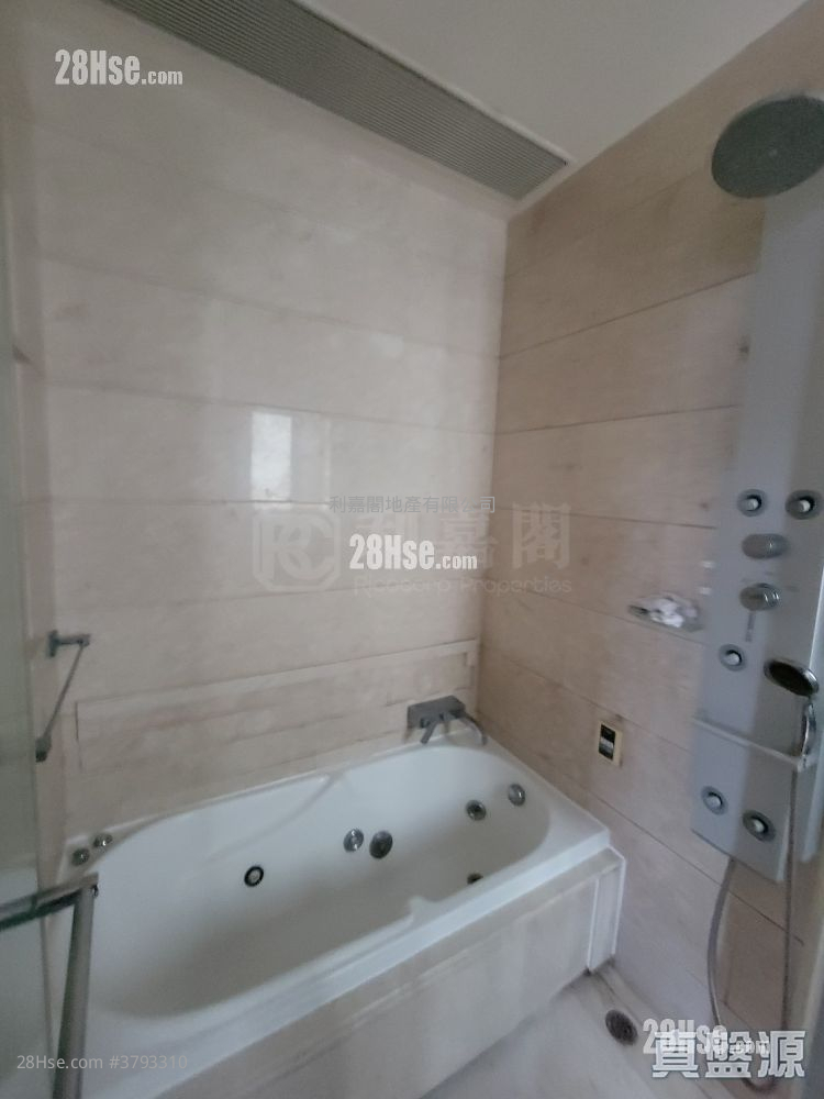 一号银海 售盘 3 房 , 2 浴室 665 平方尺