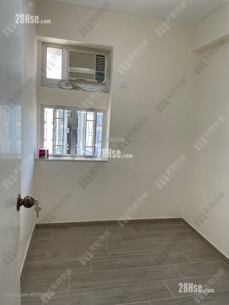 Waldorf Garden Sell 2 Bedrooms , 1 Bathroom 414 ft²