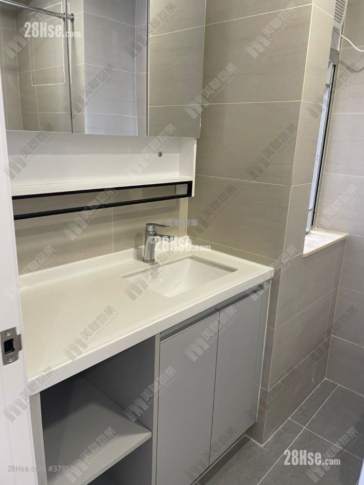 Waldorf Garden Sell 2 Bedrooms , 1 Bathroom 414 ft²