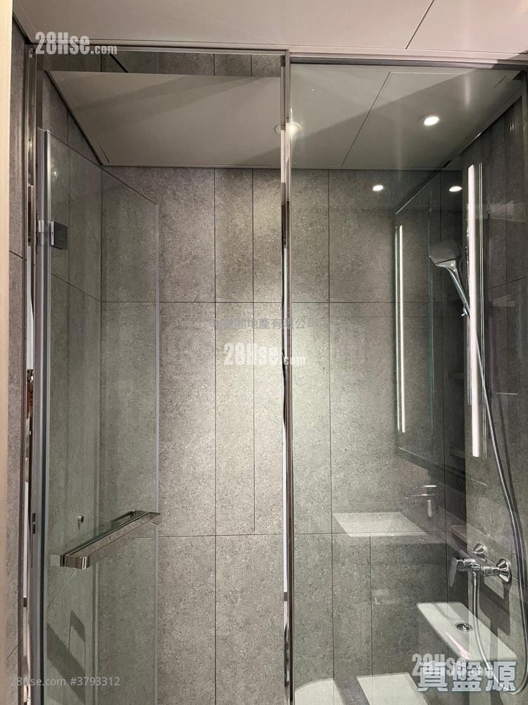 Yoho West Sell 2 Bedrooms , 1 Bathroom 440 ft²