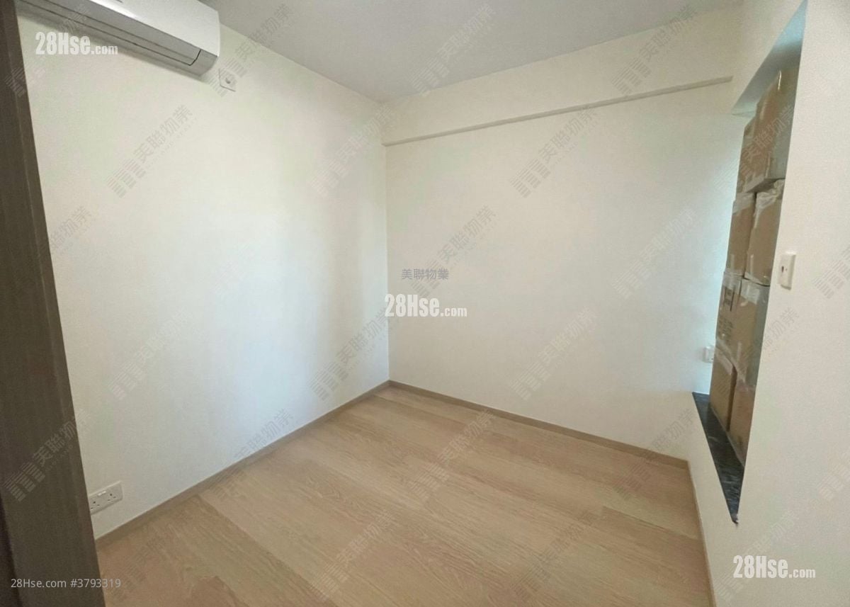 Yoho Town 售盘 3 房 , 1 浴室 516 平方尺