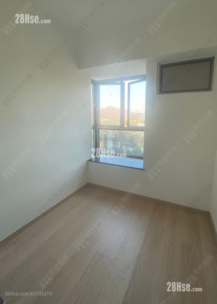 Yoho Town 售盘 3 房 , 1 浴室 516 平方尺