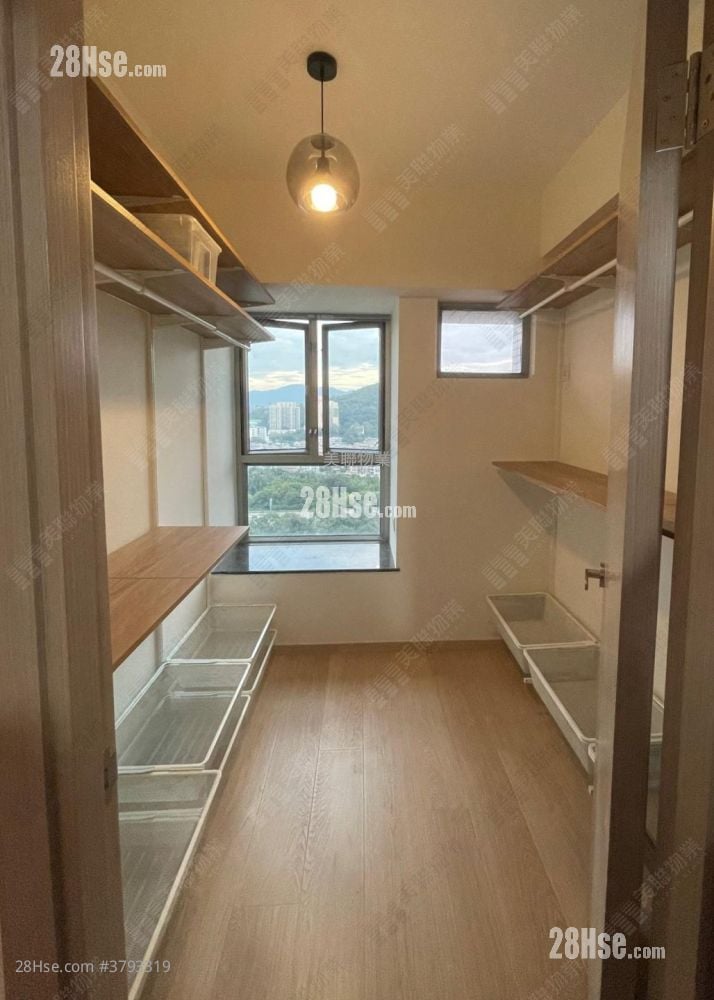 Yoho Town 售盘 3 房 , 1 浴室 516 平方尺