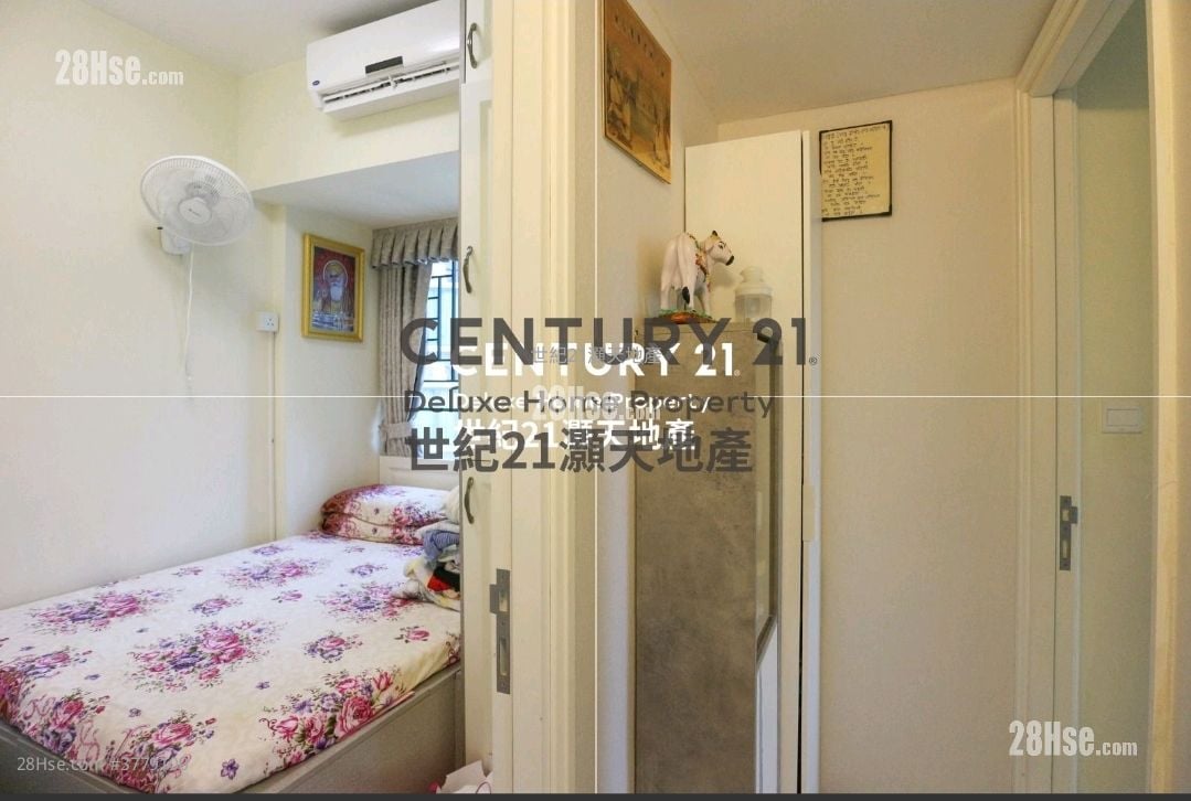 Mont Vert Sell 3 Bedrooms , 2 Bathrooms 945 ft²