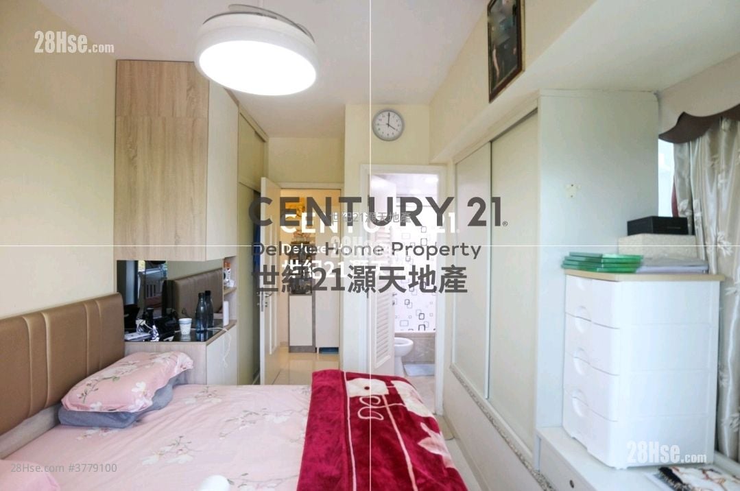 Mont Vert Sell 3 Bedrooms , 2 Bathrooms 945 ft²